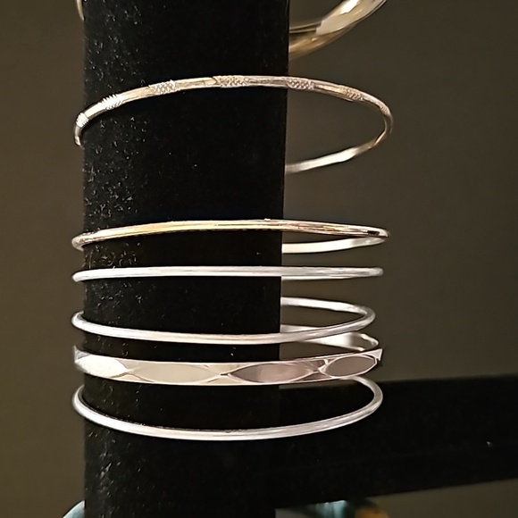 Lot of 21 Assorted Bangles - 7.5" inner circumference - Picture 4 of 5